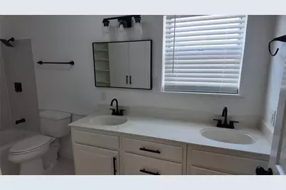 215 S Walker Street, Mesquite, TX 75149 - Photo 13