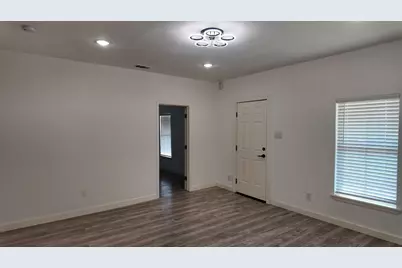 215 S Walker Street, Mesquite, TX 75149 - Photo 5