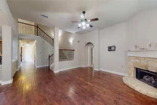 952 Tara Dr, Burleson, TX 76028 - Photo 5