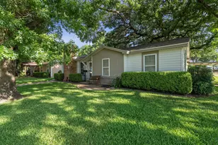 301 Dee Ln, Arlington, TX 76011 - Photo 3
