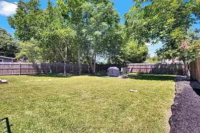 2124 Sharon Drive, Garland, TX 75041 - Photo 17