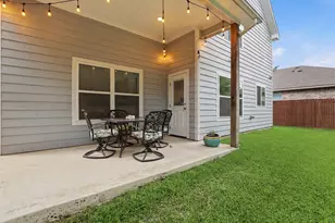 731 E Brown St, Cleburne, TX 76031 - Photo 33