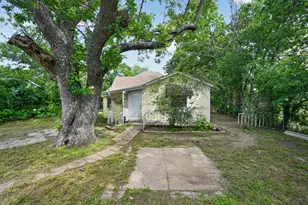 406 E Willingham St, Cleburne, TX 76031 - Photo 17