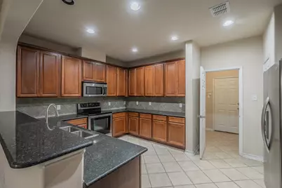 6524 Hickory Hill Drive, Plano, TX 75074 - Photo 13