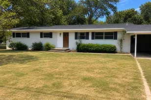983 Main, Van, TX 75790 - Photo 1