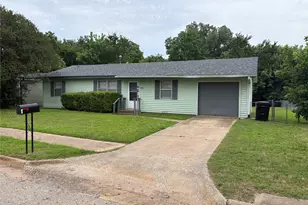 404 W Heron St, Denison, TX 75020 - Photo 1