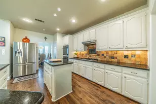 2700 Sunset Cir, Plano, TX 75093 - Photo 7