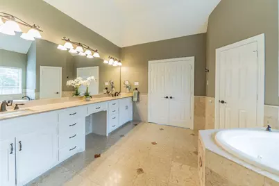 2700 Sunset Circle, Plano, TX 75093 - Photo 17
