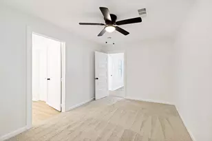 504 Davis St, Gainesville, TX 76240 - Photo 15