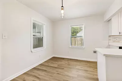 504 Davis Street, Gainesville, TX 76240 - Photo 9