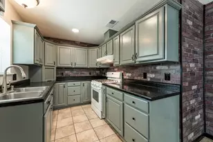 1213 Trellis Dr, Garland, TX 75040 - Photo 9