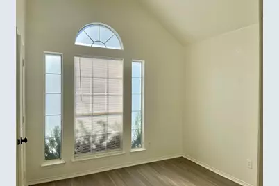 517 Meadowcrest Drive, Burleson, TX 76028 - Photo 13