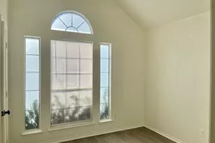 517 Meadowcrest Dr, Burleson, TX 76028 - Photo 13