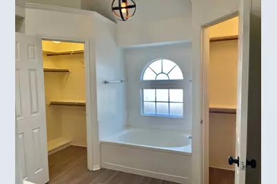 517 Meadowcrest Drive, Burleson, TX 76028 - Photo 17