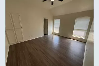517 Meadowcrest Drive, Burleson, TX 76028 - Photo 15