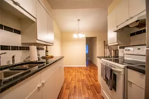 1817 Lipscomb St, Fort Worth, TX 76110 - Photo 5