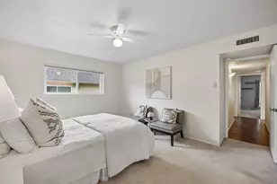11007 McCree Rd, Dallas, TX 75238 - Photo 17