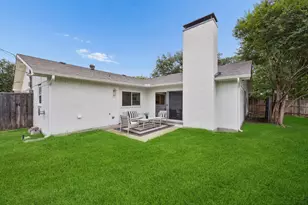 11007 McCree Rd, Dallas, TX 75238 - Photo 29