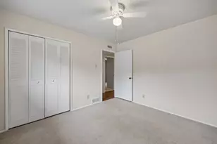 11007 McCree Rd, Dallas, TX 75238 - Photo 27