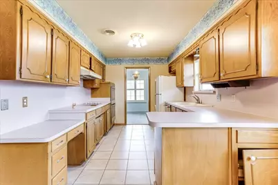 1706 Stagecoach Drive, Pantego, TX 76013 - Photo 5