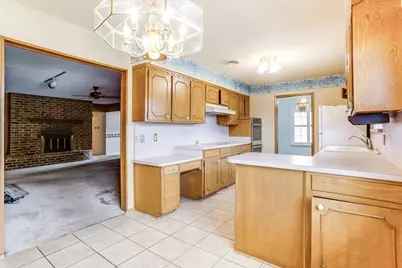 1706 Stagecoach Drive, Pantego, TX 76013 - Photo 9