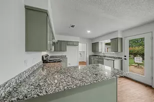 805 Stratford Dr, Bedford, TX 76021 - Photo 13