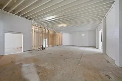 613 S Armstrong Avenue, Denison, TX 75020 - Photo 1