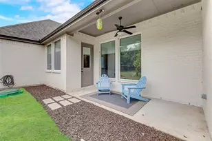 1048 Whisper Willows Dr, Fort Worth, TX 76052 - Photo 37