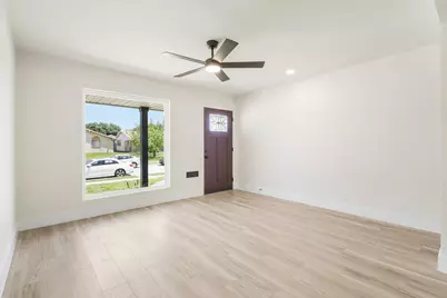 2134 Bowie Drive, Carrollton, TX 75006 - Photo 9