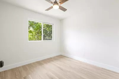 2134 Bowie Drive, Carrollton, TX 75006 - Photo 19
