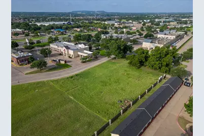 1100 Crawford Avenue, Granbury, TX 76048 - Photo 31