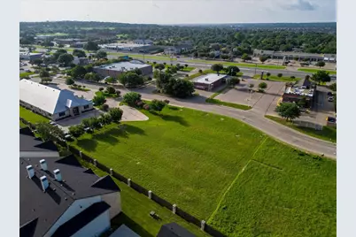 1100 Crawford Avenue, Granbury, TX 76048 - Photo 21