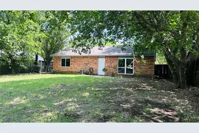 914 Clark Trail, Grand Prairie, TX 75052 - Photo 3