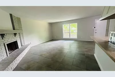 914 Clark Trail, Grand Prairie, TX 75052 - Photo 9
