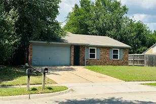 914 Clark Trail, Grand Prairie, TX 75052 - Photo 1