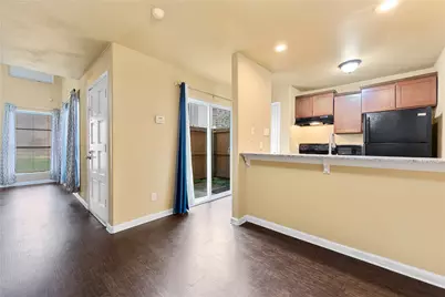 5516 Boca Raton Boulevard #310, Fort Worth, TX 76112 - Photo 5