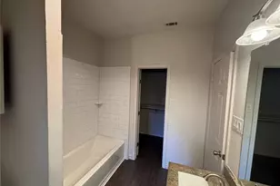 614 Canterbury St, Euless, TX 76039 - Photo 13