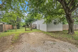 1909 Coral Rd, Pelican Bay, TX 76020 - Photo 3