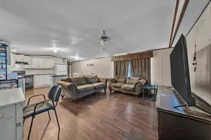 1909 Coral Rd, Pelican Bay, TX 76020 - Photo 7