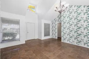 1814 Briarcrest Ln, Arlington, TX 76012 - Photo 5