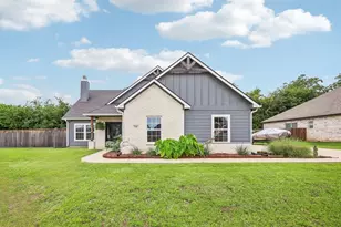116 E Bexar St, Mabank, TX 75147 - Photo 1