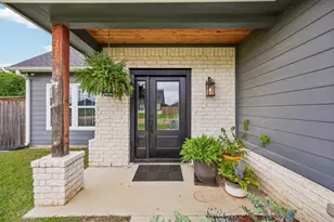 116 E Bexar St, Mabank, TX 75147 - Photo 3