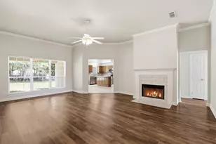 3910 View Point Dr, Granbury, TX 76048 - Photo 7