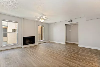 5522 Boca Raton Boulevard #404, Fort Worth, TX 76112 - Photo 5