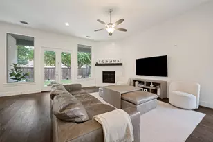 2213 Leslie Ln, McKinney, TX 75072 - Photo 3