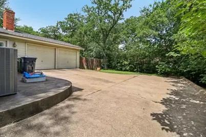 820 N Bowen Road, Arlington, TX 76012 - Photo 39