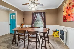 820 N Bowen Rd, Arlington, TX 76012 - Photo 15