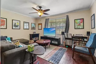 820 N Bowen Rd, Arlington, TX 76012 - Photo 13