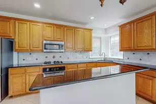 8609 Rugby Dr, Irving, TX 75063 - Photo 13