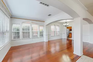 8609 Rugby Dr, Irving, TX 75063 - Photo 5
